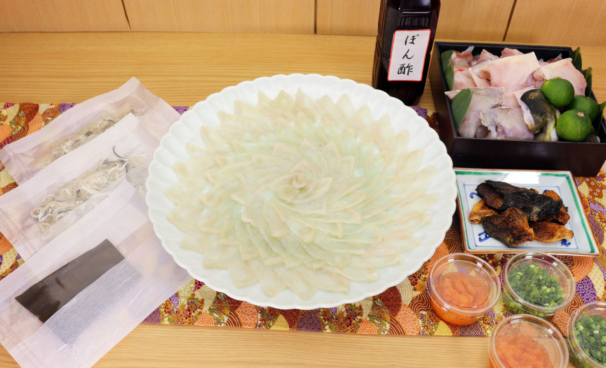 お持ち帰りふぐ鍋セット のご案内 名古屋市名駅の日本料理 会席料理 和食 竜むら